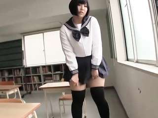 CHUBBY JAPAN SCHOOLGIRL SOLO MASTURBATION IN CLASSROOM