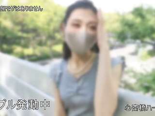 【人妻熟女】すずさん26才　元お天気お姉さん　スレンダーボディー　男の子２人と3P